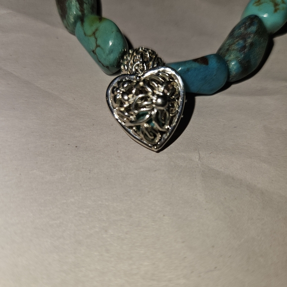 Vintage Blue Green Turquoise and Sterling Silver Heart Charm Bracelet - Picture 3 of 4